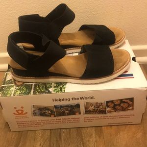 Bobs for Dogs by Skechers sandals